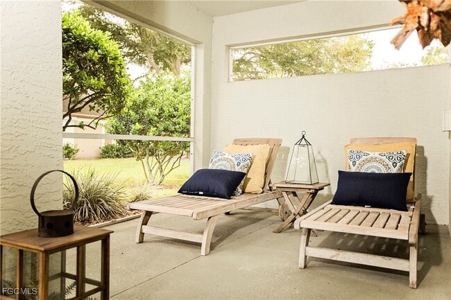 Building Photo - 22631 Island Lakes Dr