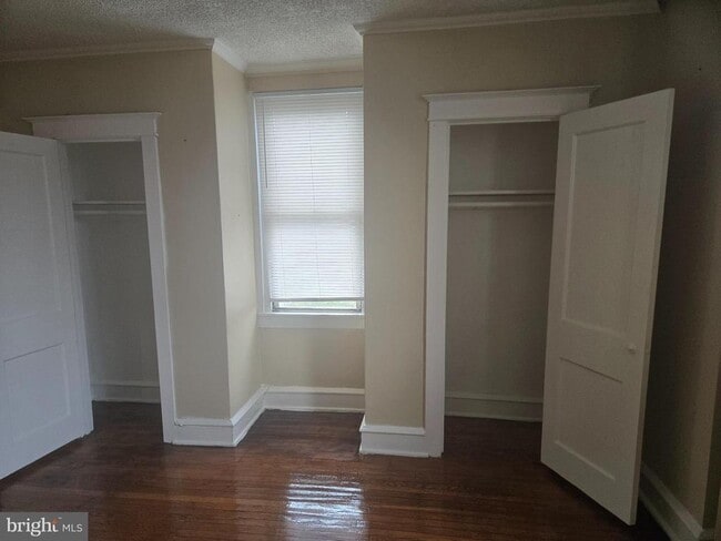 Building Photo - 5345 W Berks St