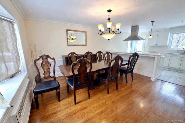 Building Photo - 2345 Lancaster Ave