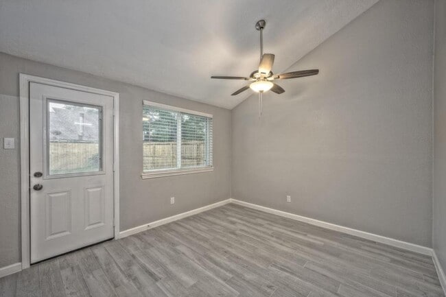 Building Photo - 1219 Gentle Bend Dr