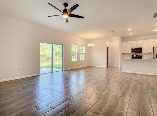 Building Photo - 17000 SW 41st Ct