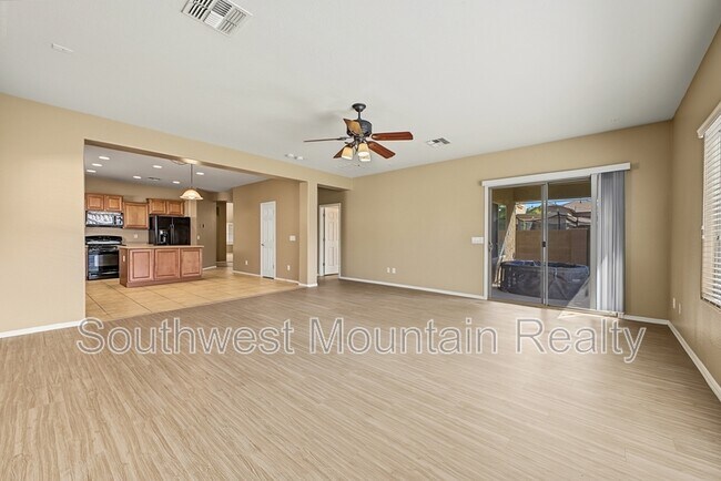 Building Photo - 2346 N Monticello Dr