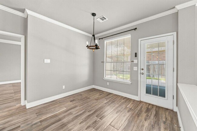 Building Photo - 1600 Viki Lynn Ct