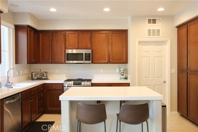 Building Photo - 214 Martindale Way