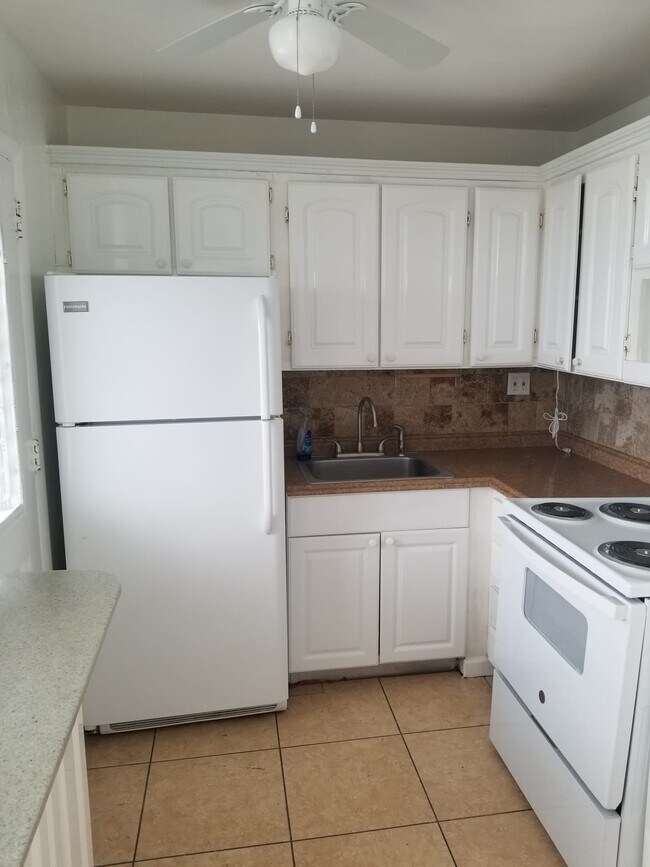 Building Photo - 3030 Marcos Dr