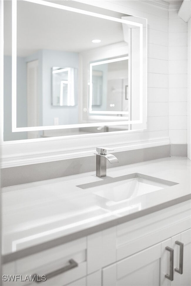 Building Photo - 21 Bluebill Ave