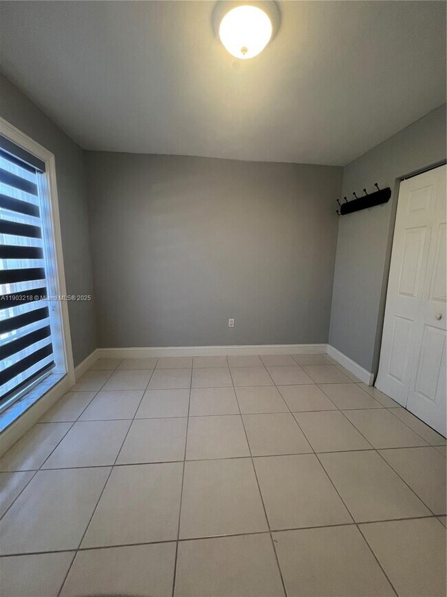 Building Photo - 14260 SW 57th Ln