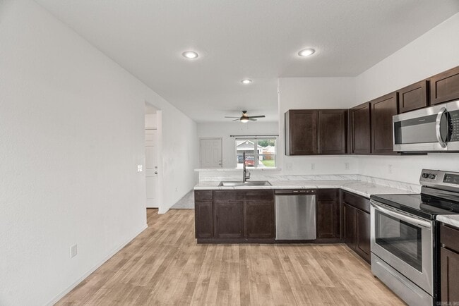 Building Photo - 10313 Brandi Kay Dr