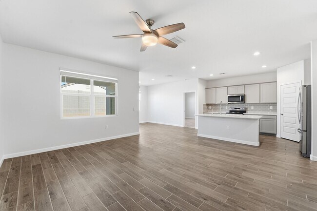 Building Photo - Modern 4-Bedroom Ranch-Style Corner Lot Home - *RENT SPECIAL*