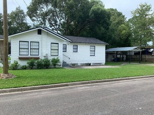 Building Photo - Charming 3 Bed/2 Bath Home in Murray Hill!