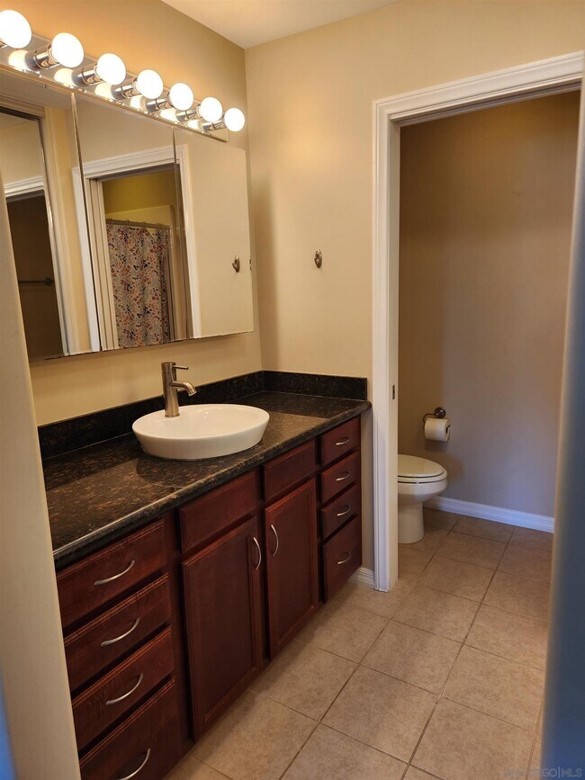 Building Photo - 5252 Balboa Arms Dr