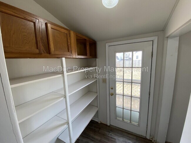 Building Photo - 138 Mansfield St