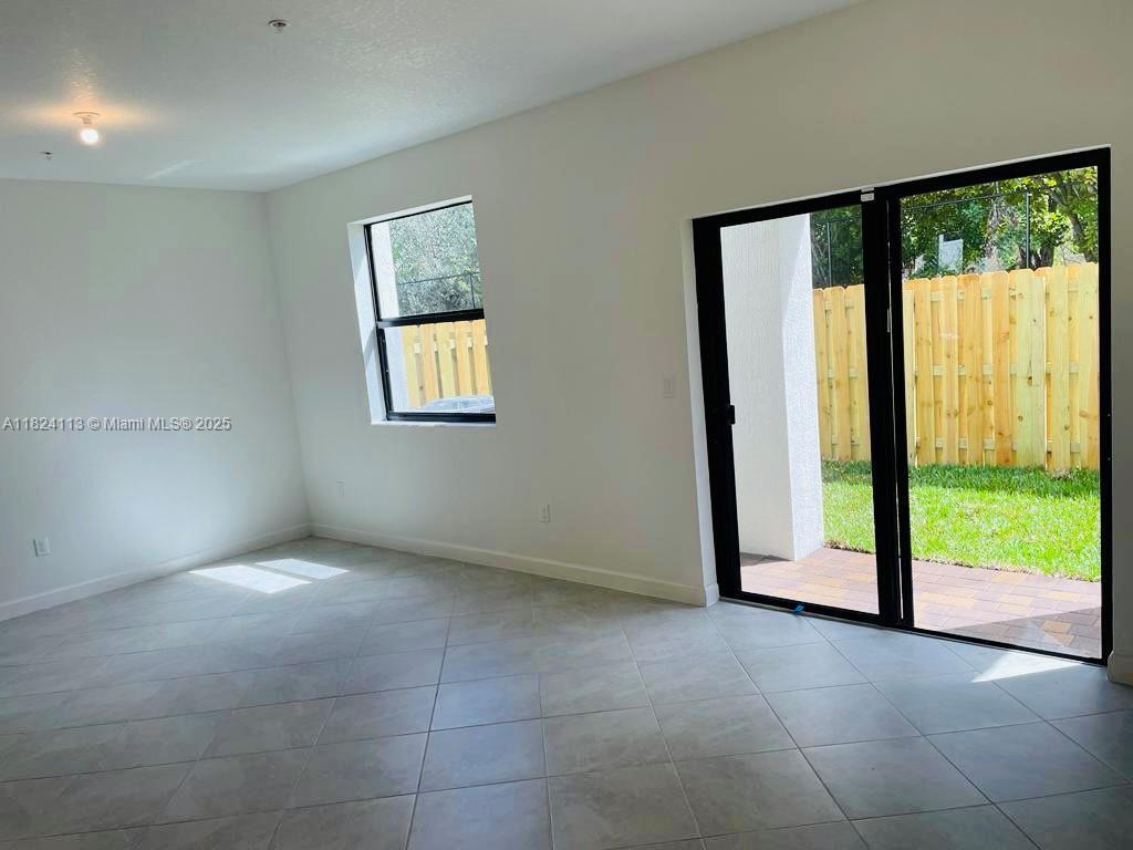 Building Photo - 275 SW 159th Ter