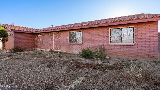 Building Photo - 6428 Buckaroo Loop