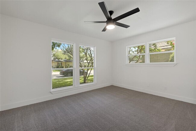Building Photo - 6226 La Cosa Dr