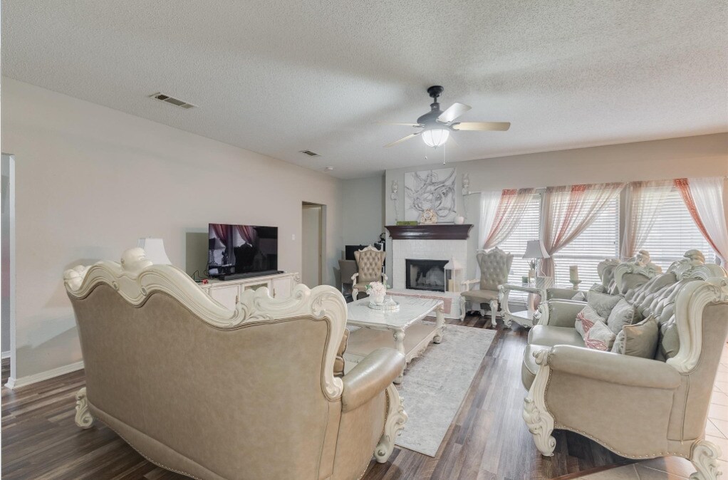 Building Photo - 308 McMurtry Dr