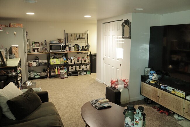 Building Photo - Fruitland Gem: 3BR/2BA with Finished Basement