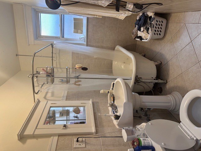 Building Photo - 4626 N Lincoln Ave