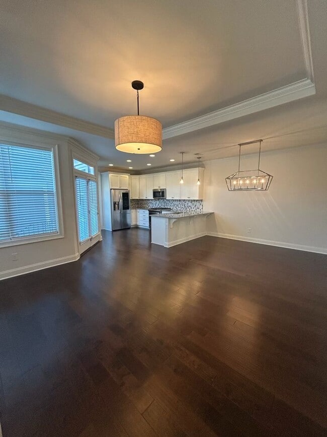 Building Photo - 3BR End-Unit in Westhaven | Main-Level Primary + Office + Bonus Room