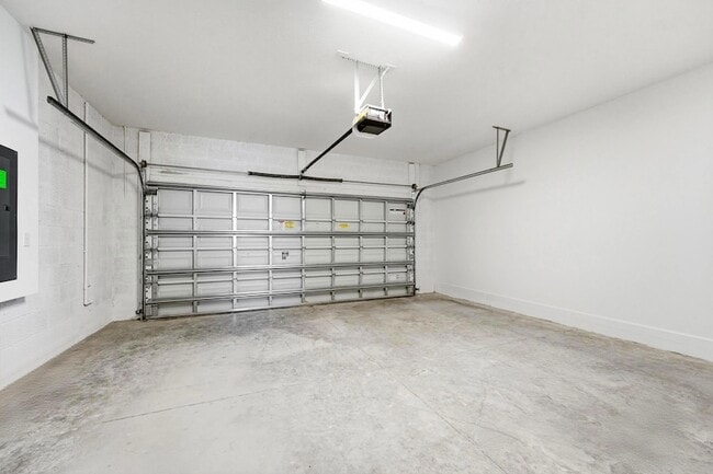 Building Photo - 2962 Spanish Cedar Pl