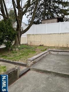 Building Photo - 469 Westview Ave