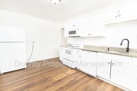 Building Photo - 2011 Milne St