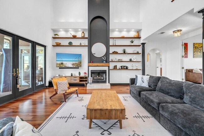 Building Photo - 1393 Sunset Beach Dr