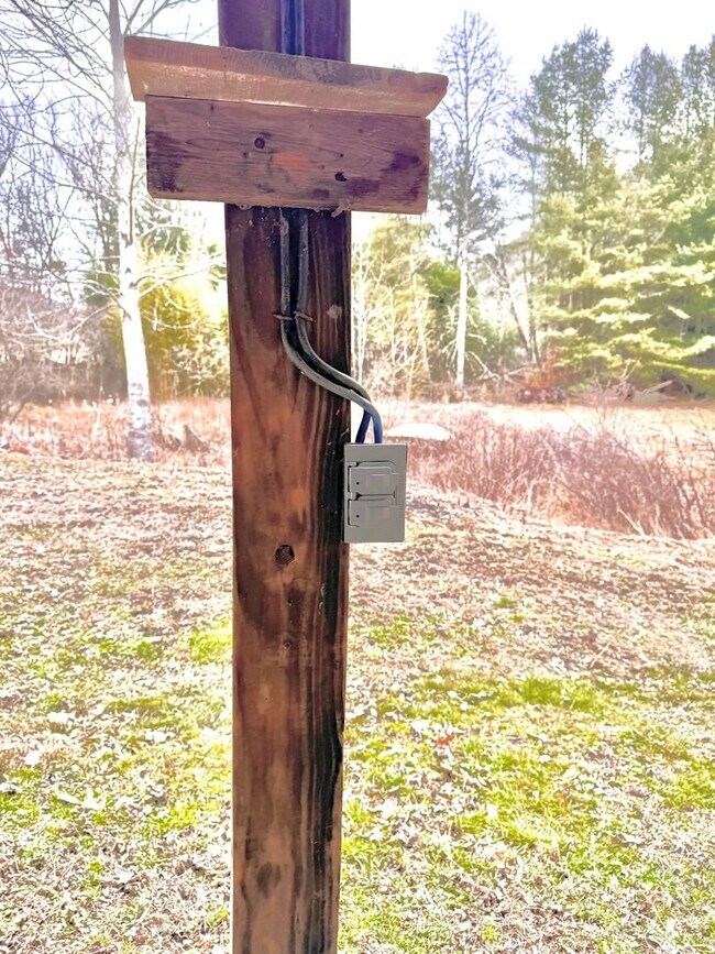 Building Photo - 14383 Yuma Rd