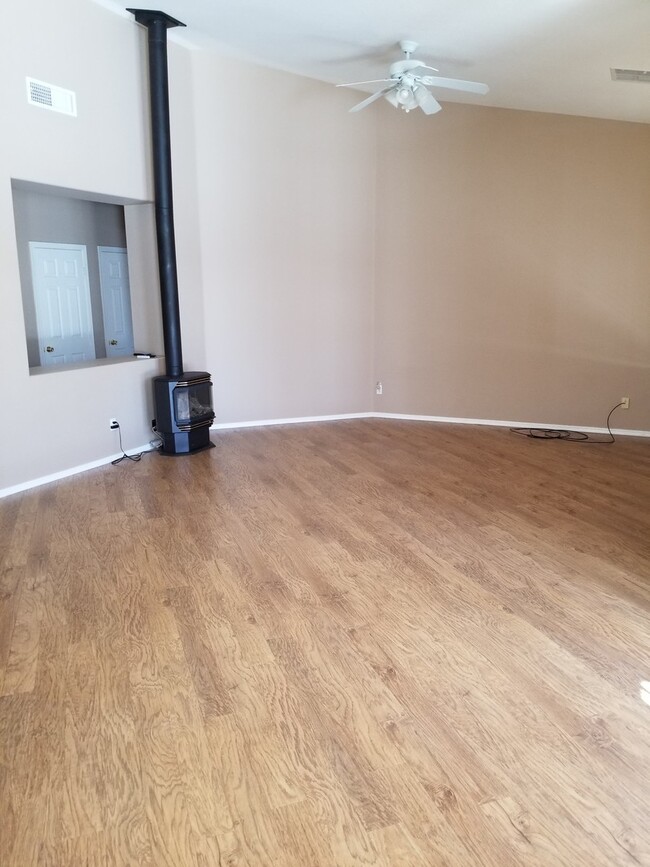Building Photo - 2355 W High Country Dr