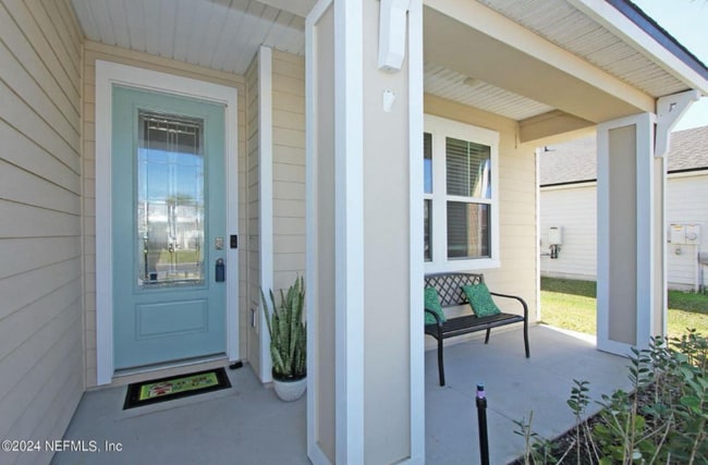 Building Photo - 242 Silverleaf Village Dr