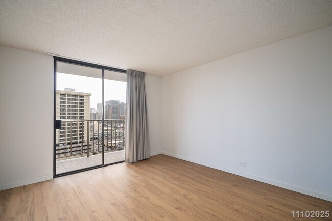 Building Photo - Move-In Ready & Conveniently Located 2BR / 1BA / 1PKG PARKSIDE TOWER – MCCULLY