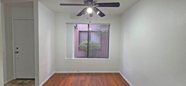 Building Photo - 508 Woodside Oaks