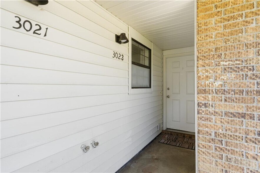 Building Photo - 3023 N Old Missouri Rd