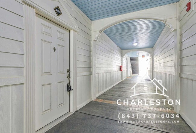 Building Photo - 1408 Basildon Rd