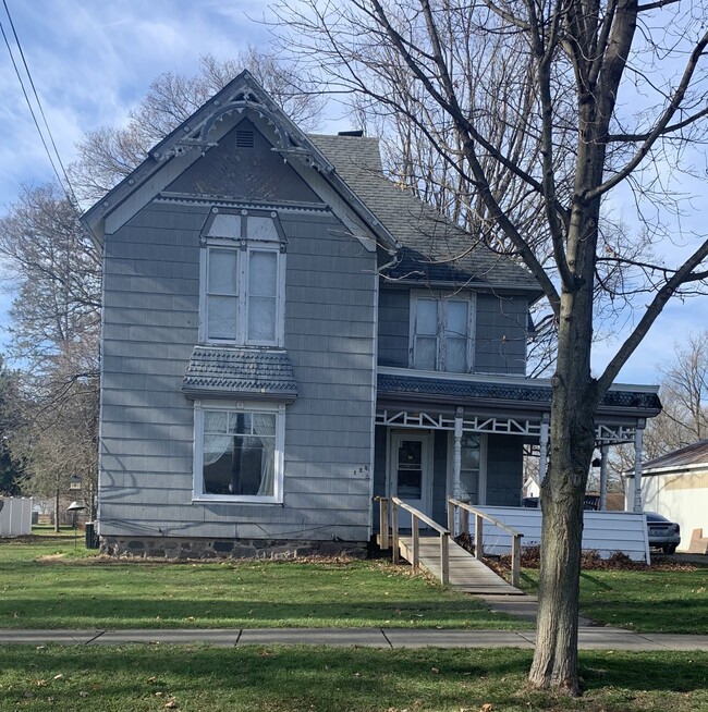 Building Photo - Clark 3 UNIT