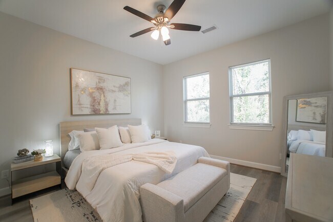 Building Photo - 504 Nursery Rd