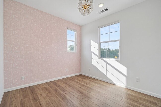 Building Photo - 15967 W Preserve Loop