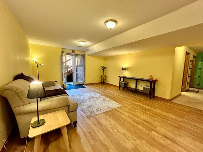 Building Photo - 3642 Larkwood Ct