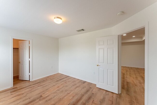 Building Photo - 1225 Anise Dr