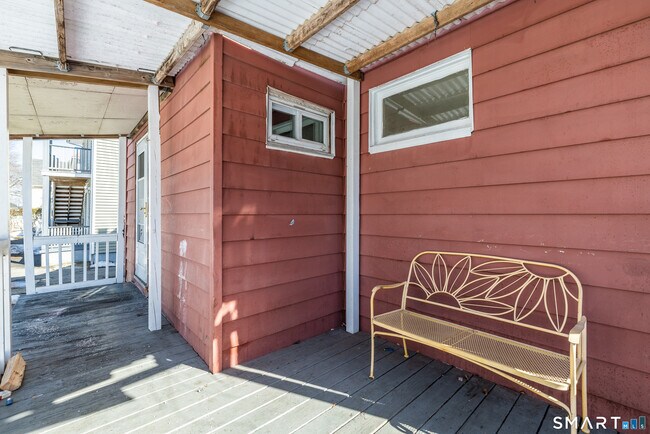 Building Photo - 92 Herkimer St