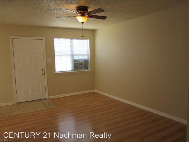 Building Photo - 2 br, 1 bath House - 3752 A Towne Point Road