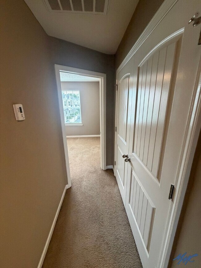 Building Photo - 1505 Orange Ct
