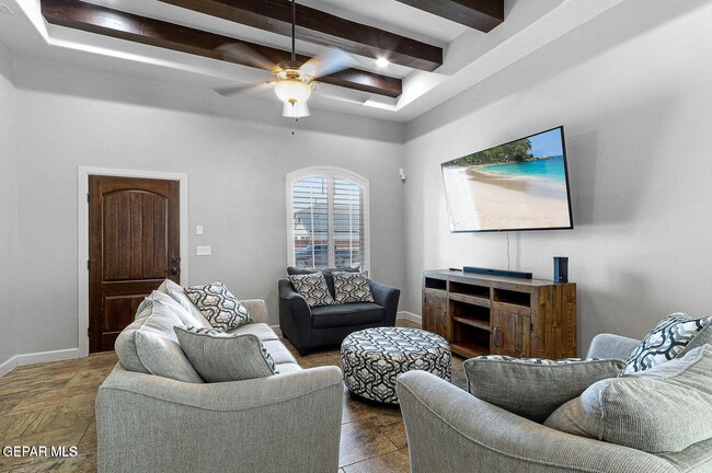 Building Photo - 2852 Tierra Oasis St