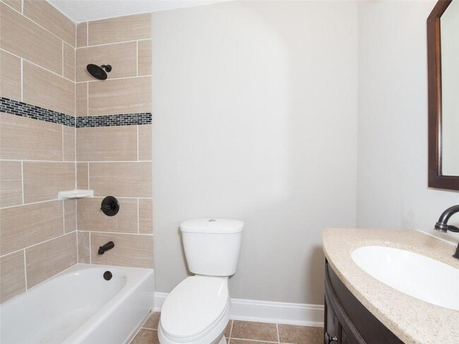 Building Photo - 2599 Eastwood Dr