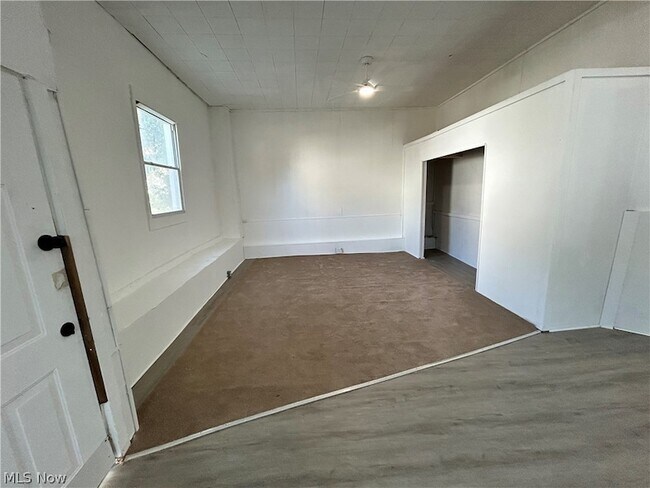 Building Photo - 3654 E 53rd St