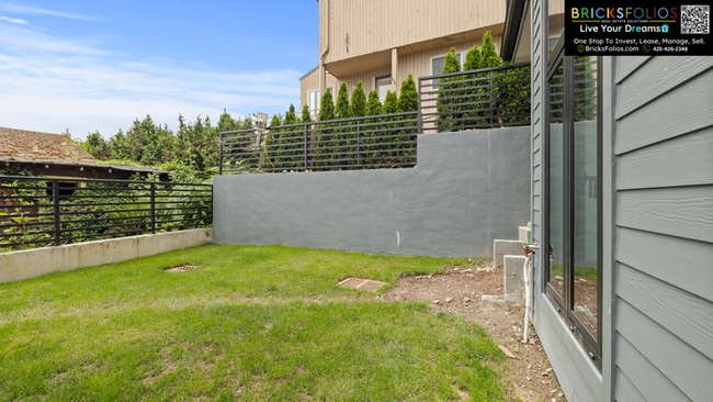 Building Photo - Modern Lake Washington View ADU – Fully Furnished 2BR/2BA (Kirkland)