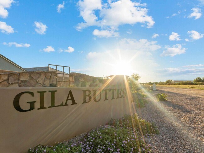 Building Photo - 1131 W Chimes Tower Dr