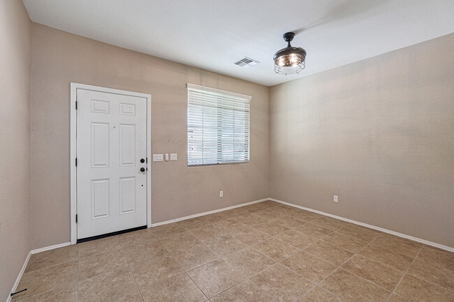 Building Photo - 14903 W Georgia Dr