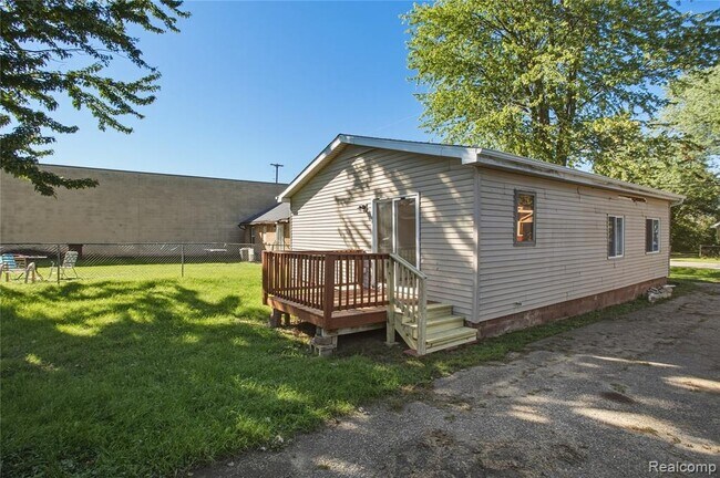 Building Photo - 2034 Kenneth St