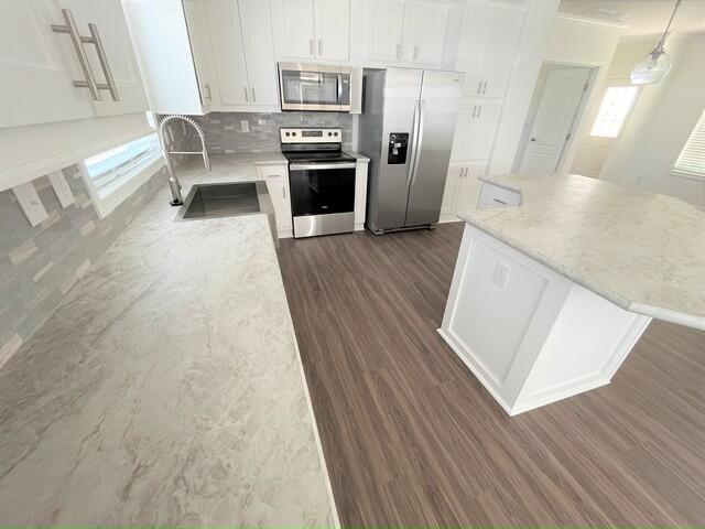 Building Photo - 5397 Bahia Wy